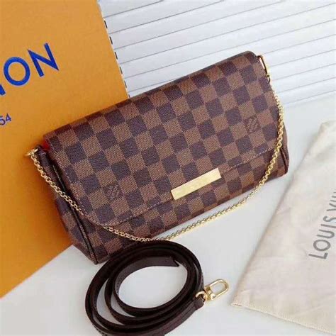 pochette louis vuitton favorite